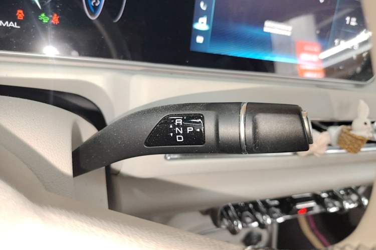 Used ORA Good Cat 2023 401 km Standard Range Premium Trim Ternary Lithium Gear Lever