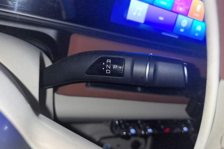 Used ORA Good Cat 2023 401 km Standard Range Luxury Version Lithium Iron Phosphate Gear Lever