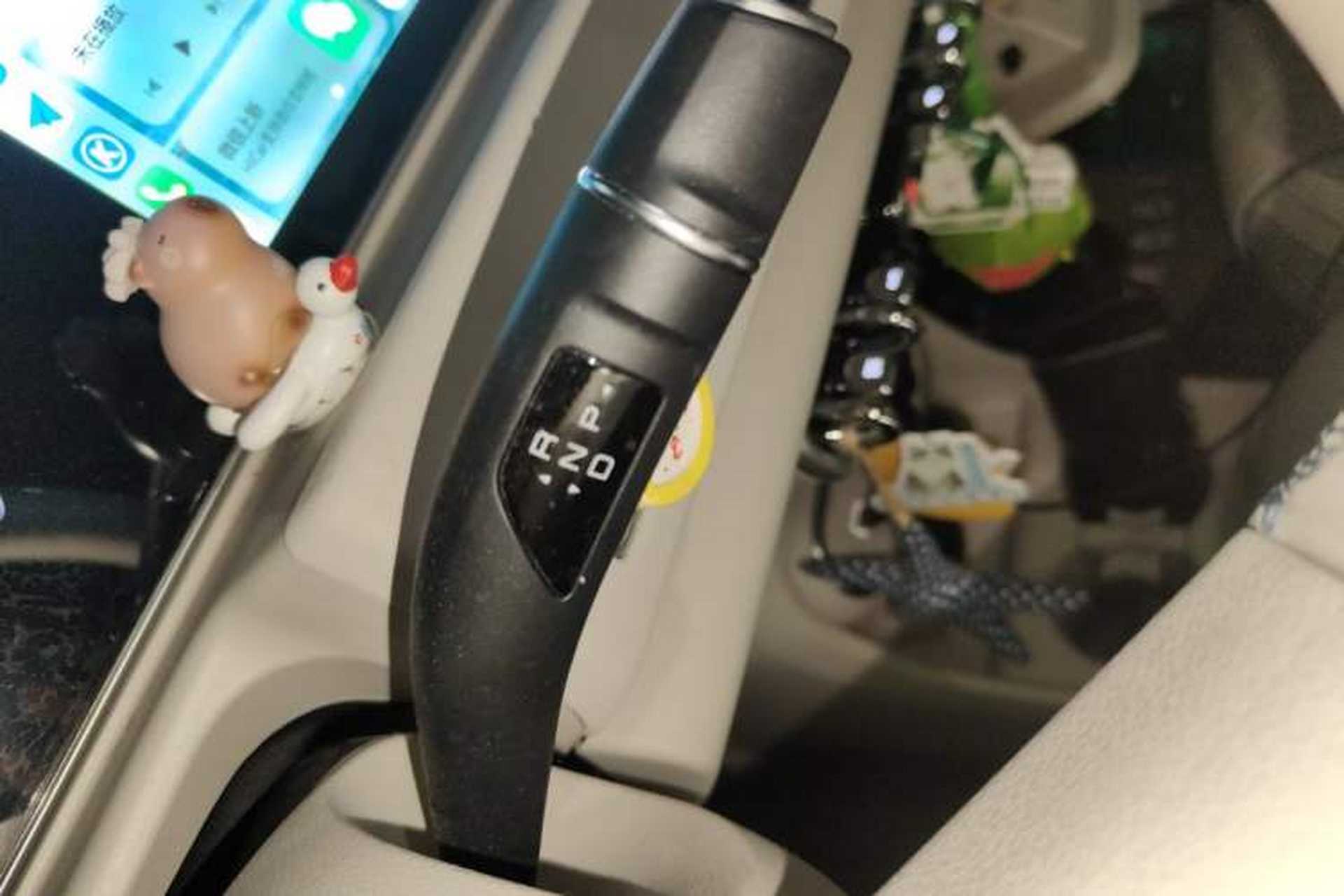 Used ORA Good Cat 2023 401 km Standard Range Premium Version Lithium Iron Phosphate Gear Lever