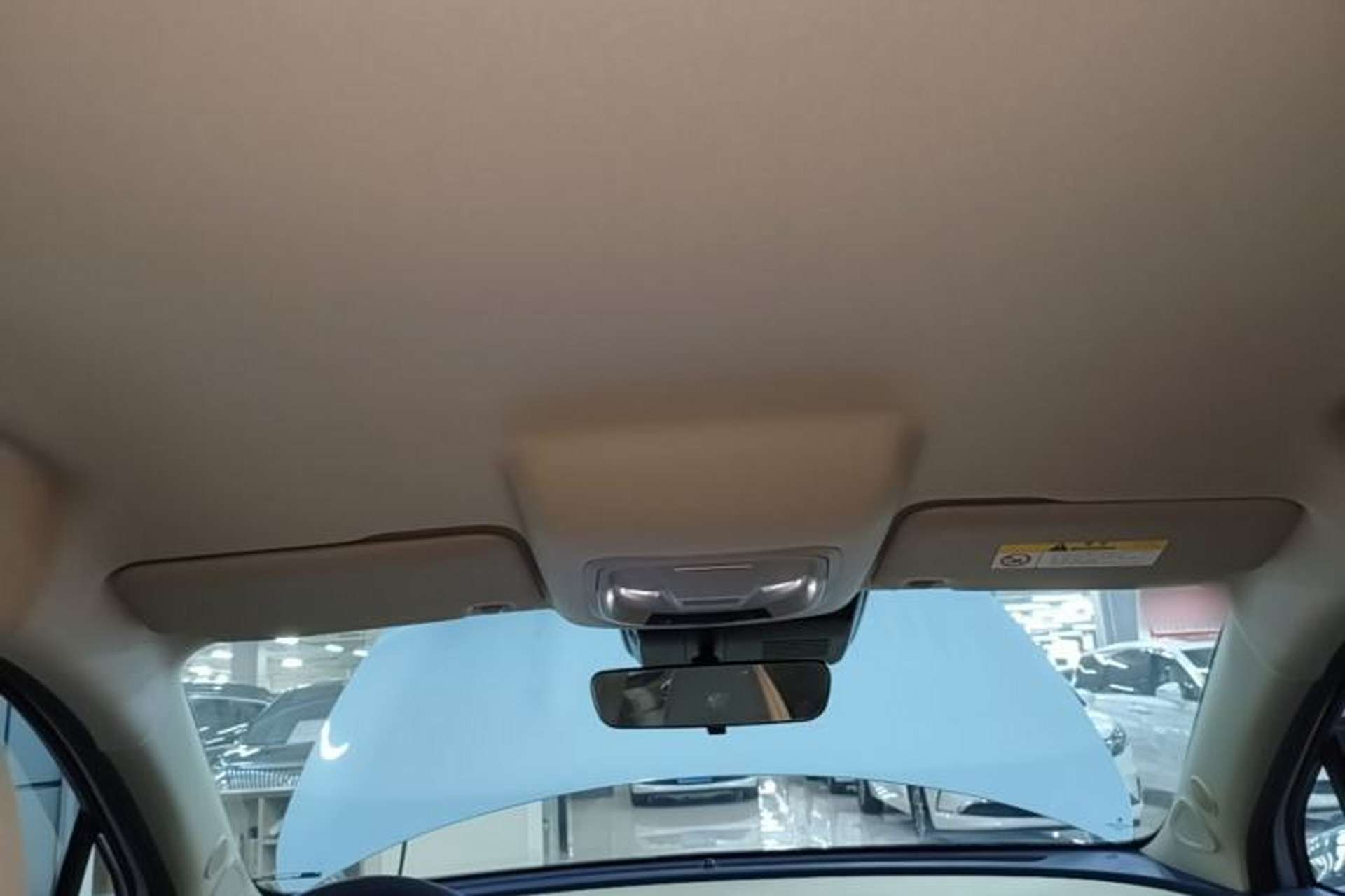 Used ORA Good Cat 2023 401 km Standard Range Luxury Version Lithium Iron Phosphate Headliner