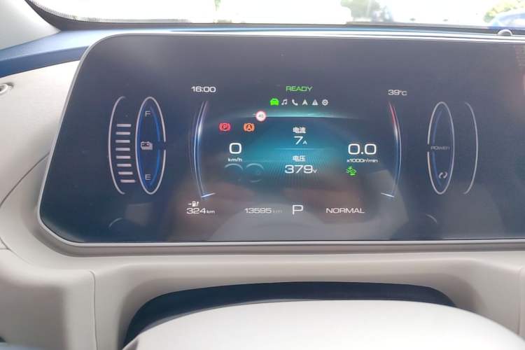 Used ORA Good Cat 2023 401 km Standard Range Luxury Version Lithium Iron Phosphate Instrument Cluster
