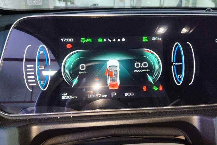 Used ORA Good Cat 2023 401 km Standard Range Premium Version Lithium Iron Phosphate Instrument Cluster