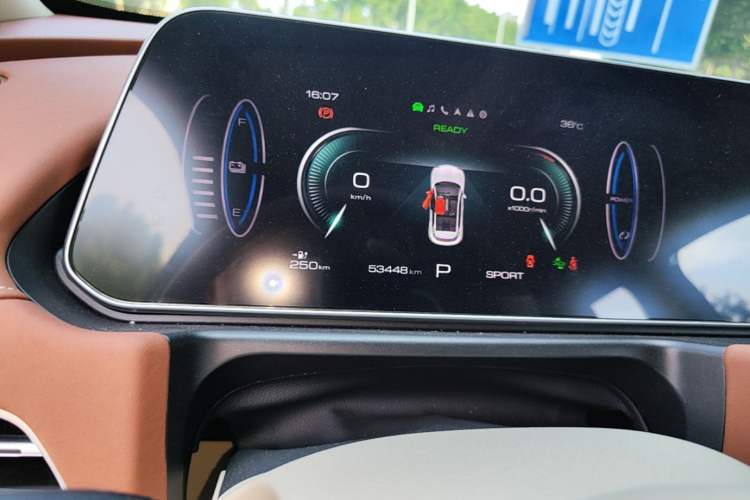 Used ORA Good Cat 2023 401 km Standard Range Luxury Version Lithium Iron Phosphate Instrument Cluster