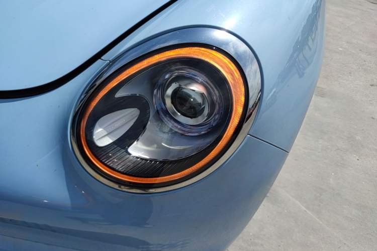 Used ORA Good Cat 2023 401 km Standard Range Premium Trim Ternary Lithium Left Front Headlight