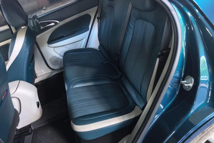 Used ORA Good Cat 2023 401 km Standard Range Prestige Version Lithium Iron Phosphate Left Rear Seat