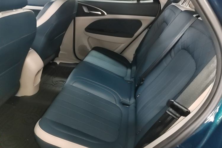 Used ORA Good Cat 2023 401 km Standard Range Luxury Version Lithium Iron Phosphate Left Rear Seat