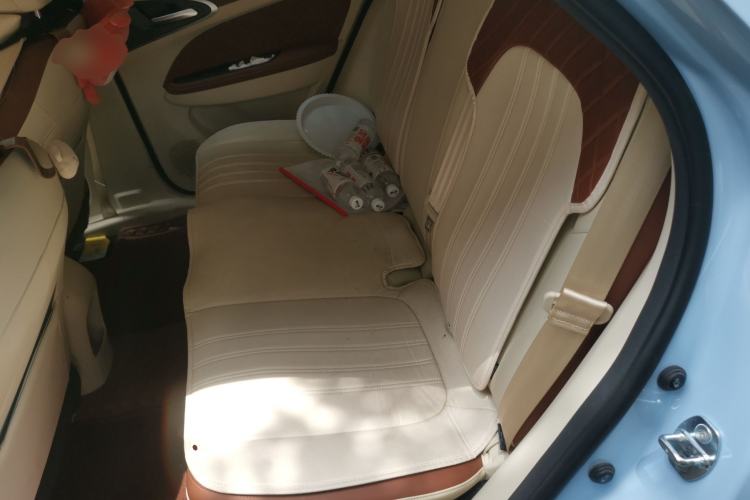 Used ORA Good Cat 2023 401 km Standard Range Luxury Version Lithium Iron Phosphate Left Rear Seat