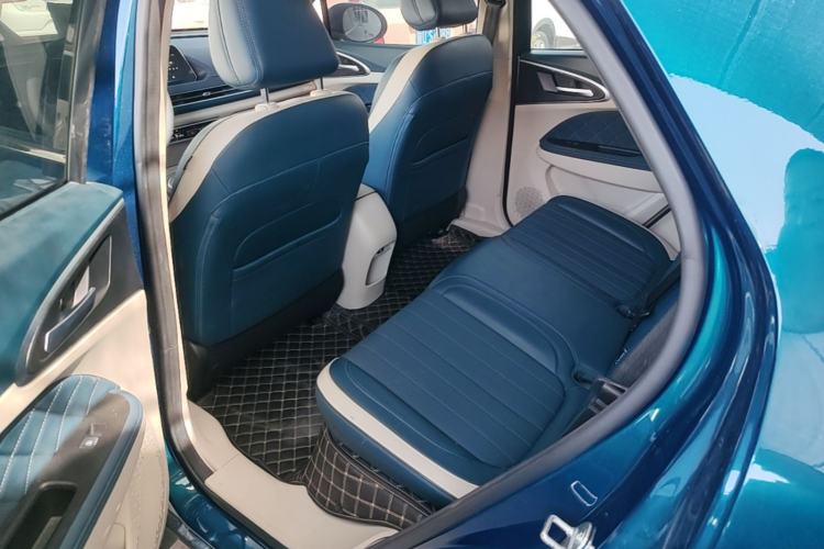 Used ORA Good Cat 2023 401 km Standard Range Luxury Version Lithium Iron Phosphate Left Rear Seat
