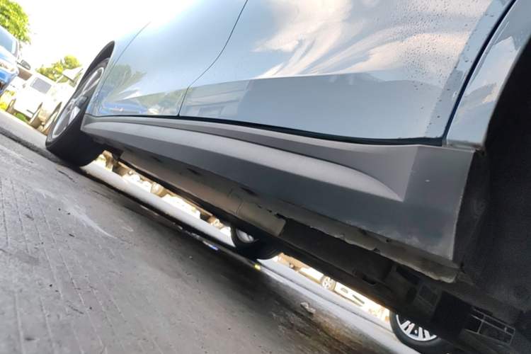 Used ORA Good Cat 2023 401 km Standard Range Luxury Version Lithium Iron Phosphate Left Side Sill