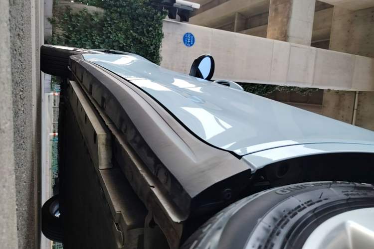 Used ORA Good Cat 2023 401 km Standard Range Luxury Version Lithium Iron Phosphate Left Side Sill
