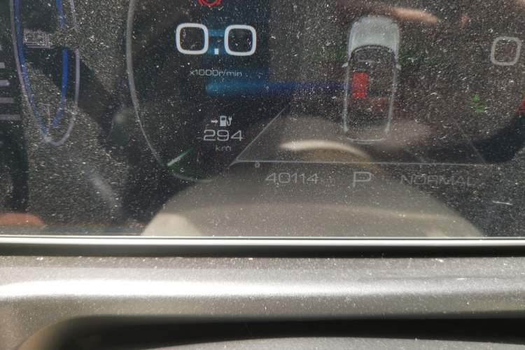 Used ORA Good Cat 2023 401 km Standard Range Luxury Version Lithium Iron Phosphate Odometer Close Up