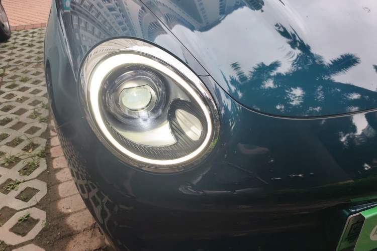 Used ORA Good Cat 2023 401 km Standard Range Luxury Version Lithium Iron Phosphate Right Front Headlight