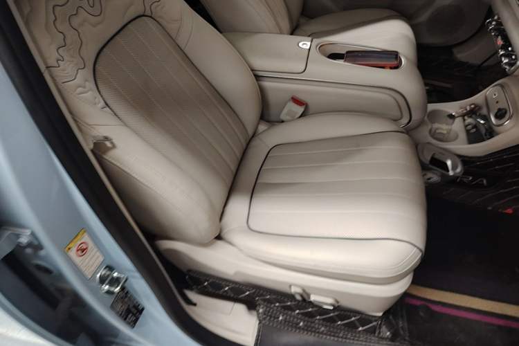 Used ORA Good Cat 2023 401 km Standard Range Premium Trim Ternary Lithium Right Front Seat