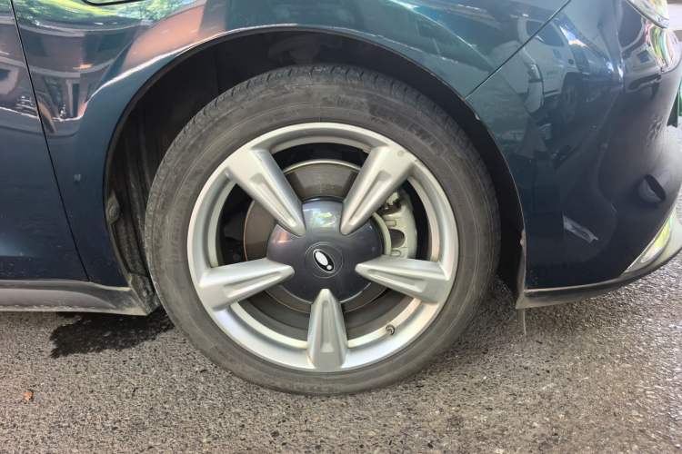 Used ORA Good Cat 2023 401 km Standard Range Prestige Version Lithium Iron Phosphate Right Front Wheel Hub