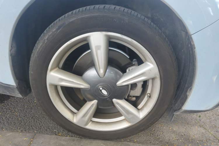 Used ORA Good Cat 2023 501 km Long-Range Premium Version Ternary Lithium Right Front Wheel Hub