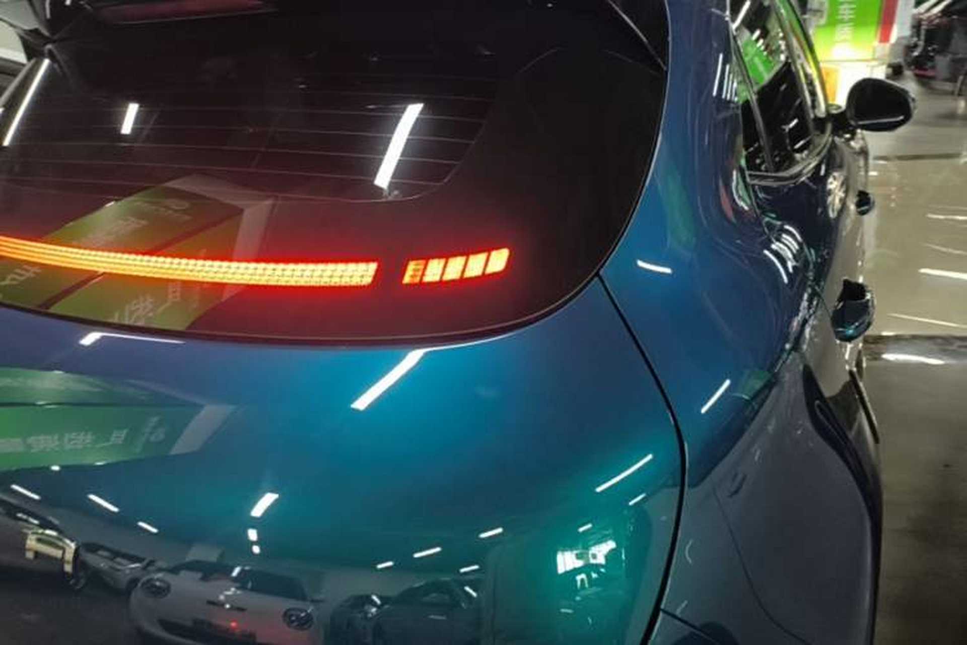 Used ORA Good Cat 2023 401 km Standard Range Luxury Version Lithium Iron Phosphate Right Rear Taillight