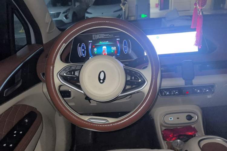 Used ORA Good Cat 2023 401 km Standard Range Luxury Version Lithium Iron Phosphate Steering Wheel