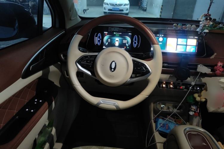 Used ORA Good Cat 2023 401 km Standard Range Luxury Version Lithium Iron Phosphate Steering Wheel