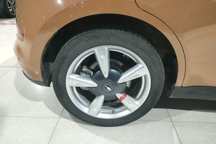 Used ORA Good Cat 2023 401 km Standard Range Prestige Version Lithium Iron Phosphate Exterior 8