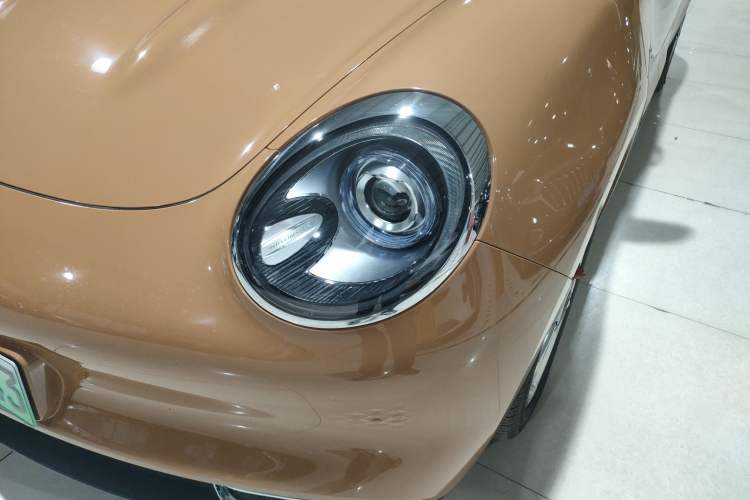Used ORA Good Cat 2023 401 km Standard Range Prestige Version Lithium Iron Phosphate Left Front Headlight