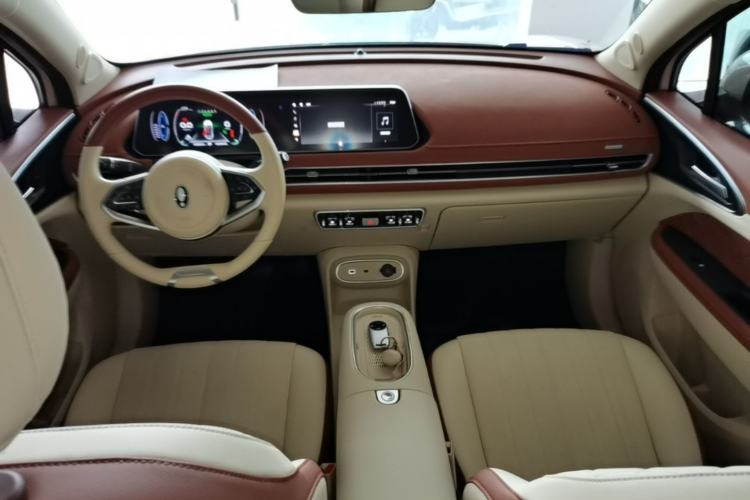 Used ORA Good Cat 2023 401 km Standard Range Luxury Version Ternary Lithium Center Console