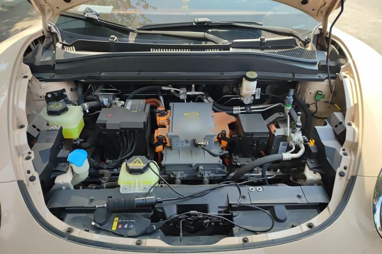 Used ORA Good Cat 2023 401 km Standard Range Luxury Version Lithium Iron Phosphate Engine Bay