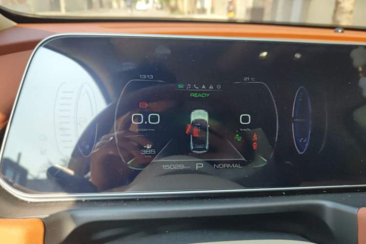 Used ORA Good Cat 2023 401 km Standard Range Luxury Version Lithium Iron Phosphate Instrument Cluster