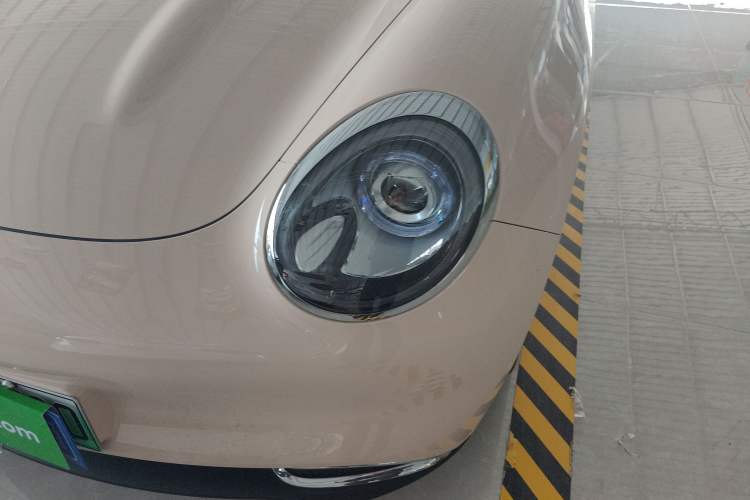 Used ORA Good Cat 2023 401 km Standard Range Premium Version Lithium Iron Phosphate Left Front Headlight
