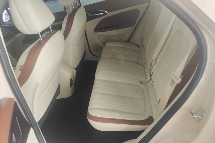 Used ORA Good Cat 2023 401 km Standard Range Comfort Version Lithium Iron Phosphate Left Rear Seat