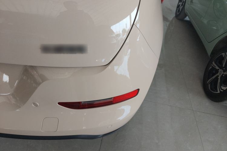 Used ORA Good Cat 2023 401 km Standard Range Premium Version Lithium Iron Phosphate Right Rear Taillight