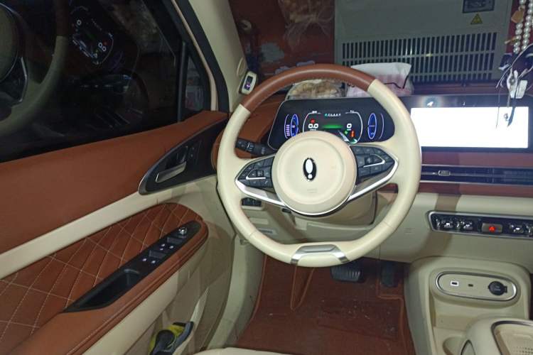 Used ORA Good Cat 2023 401 km Standard Range Premium Trim Ternary Lithium Steering Wheel