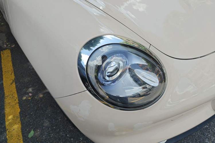 Used ORA Good Cat 2023 401 km Standard Range Luxury Version Lithium Iron Phosphate Right Front Headlight