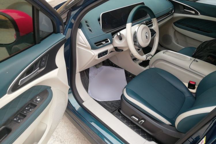 Used ORA Good Cat 2023 401 km Standard Range Luxury Version Lithium Iron Phosphate Driver Seat