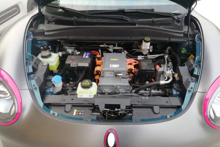 Used ORA Good Cat 2023 401 km Standard Range Luxury Version Lithium Iron Phosphate Engine Bay