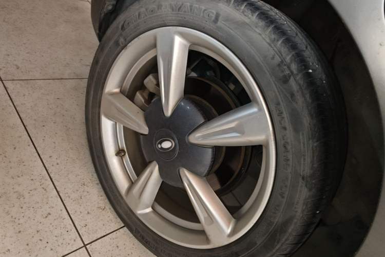 Used ORA Good Cat 2023 401 km Standard Range Luxury Version Lithium Iron Phosphate Exterior 5