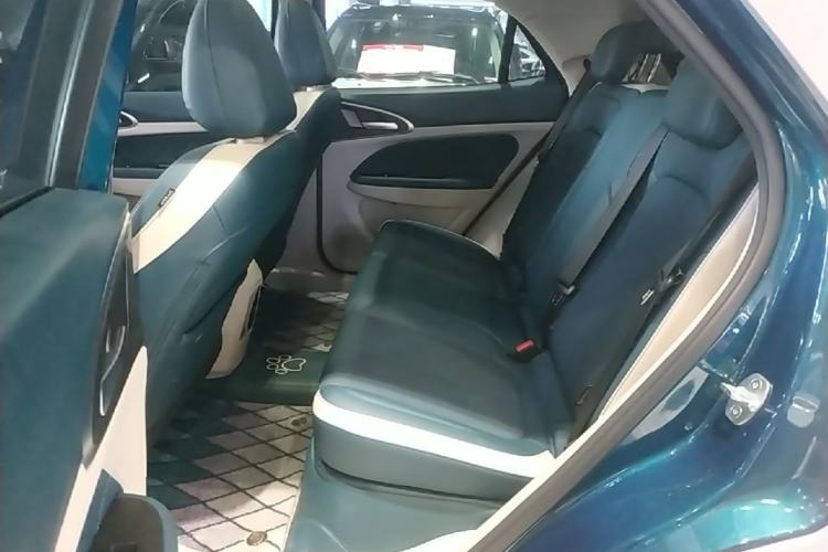 Used ORA Good Cat 2023 401 km Standard Range Prestige Version Lithium Iron Phosphate Left Rear Seat