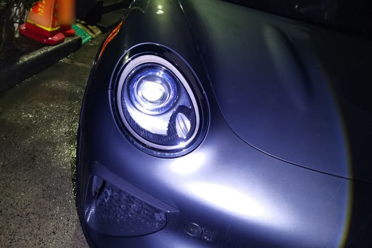 Used ORA Good Cat 2023 401 km Standard Range Prestige Version Lithium Iron Phosphate Right Front Headlight
