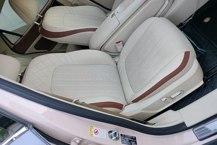 Used ORA Good Cat 2023 401 km Standard Range Premium Trim Ternary Lithium Right Front Seat