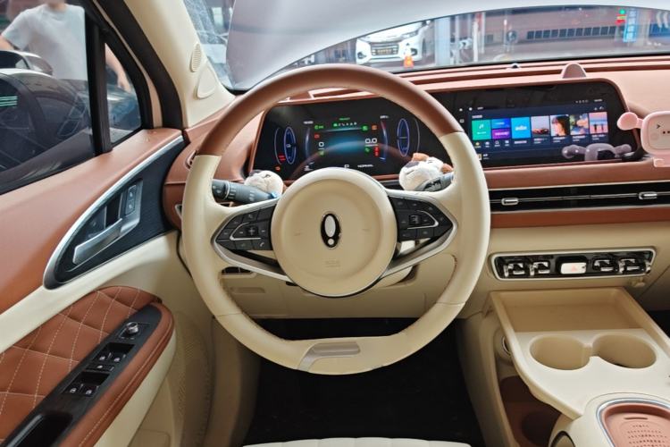 Used ORA Good Cat 2023 401 km Standard Range Luxury Version Lithium Iron Phosphate Steering Wheel