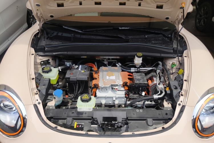 Used ORA Good Cat 2023 401 km Standard Range Luxury Version Lithium Iron Phosphate Engine Bay