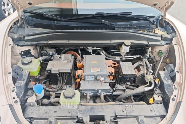 Used ORA Good Cat 2023 401 km Standard Range Luxury Version Lithium Iron Phosphate Engine Bay