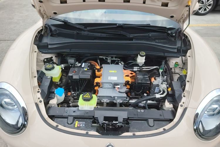 Used ORA Good Cat 2023 401 km Standard Range Luxury Version Lithium Iron Phosphate Engine Bay