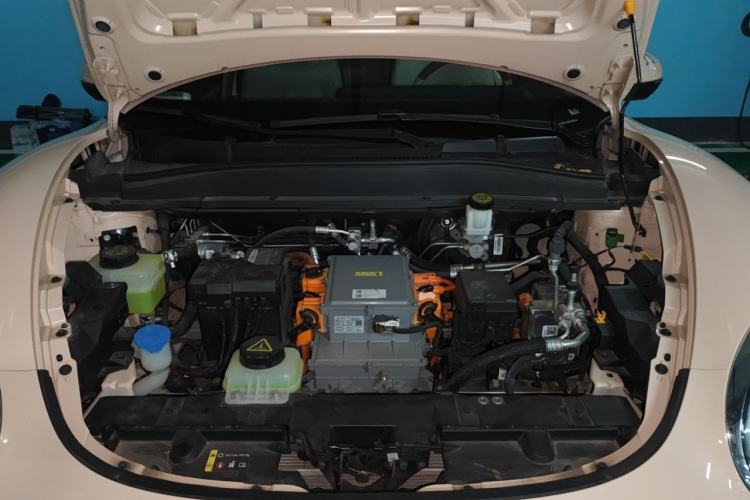 Used ORA Good Cat 2023 401 km Standard Range Luxury Version Lithium Iron Phosphate Engine Bay