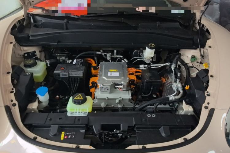Used ORA Good Cat 2023 401 km Standard Range Luxury Version Lithium Iron Phosphate Engine Bay