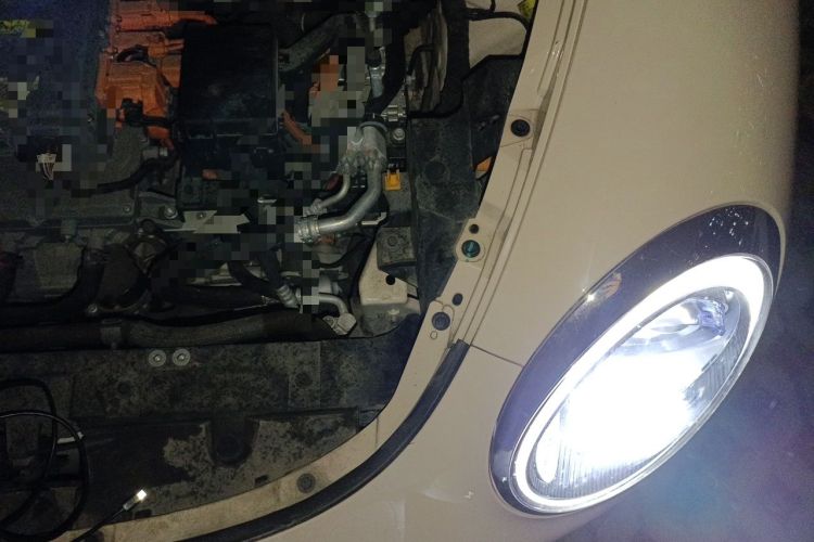 Used ORA Good Cat 2023 401 km Standard Range Luxury Version Lithium Iron Phosphate Engine Bay Left