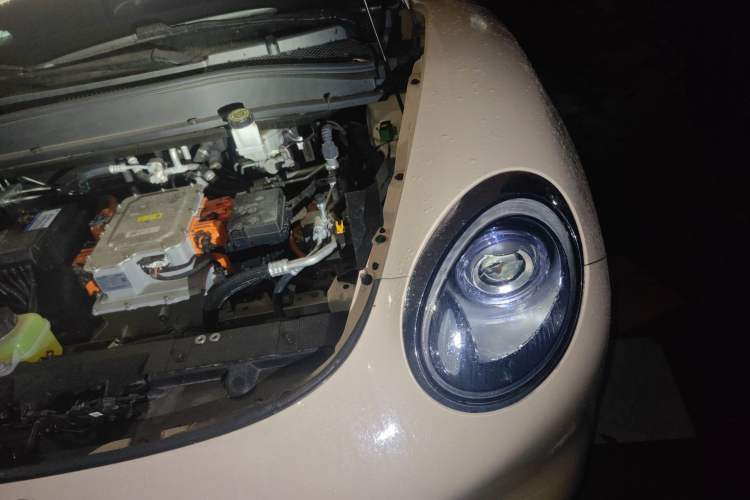 Used ORA Good Cat 2023 401 km Standard Range Prestige Version Lithium Iron Phosphate Engine Bay Left