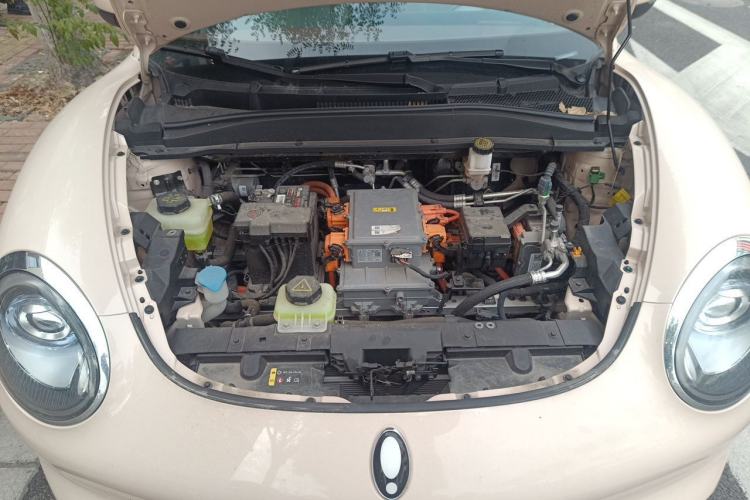 Used ORA Good Cat 2023 401 km Standard Range Luxury Version Lithium Iron Phosphate Engine Bay
