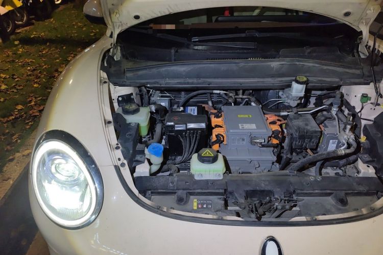 Used ORA Good Cat 2023 401 km Standard Range Premium Version Lithium Iron Phosphate Engine Bay Right