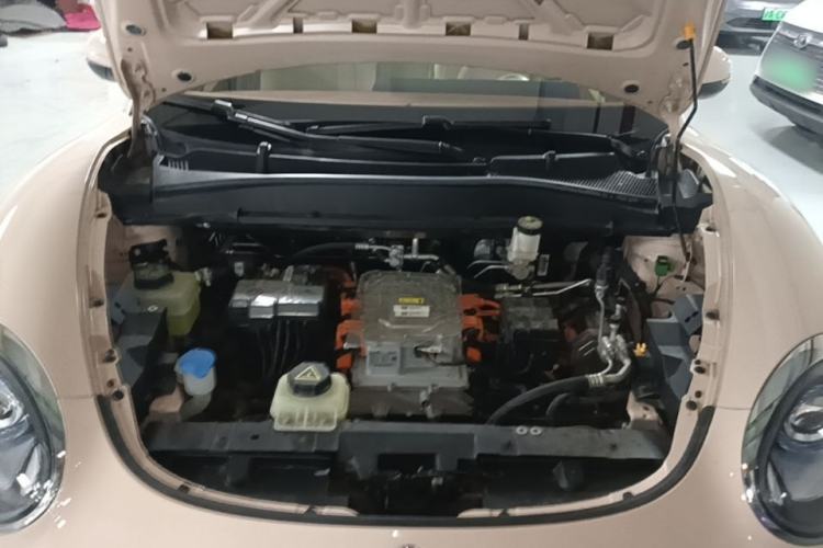 Used ORA Good Cat 2023 401 km Standard Range Luxury Version Lithium Iron Phosphate Engine Bay