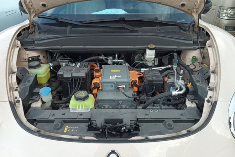 Used ORA Good Cat 2023 401 km Standard Range Luxury Version Lithium Iron Phosphate Engine Bay